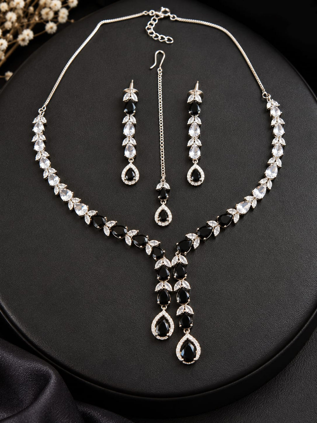 Multicolor Stone Bridal Jewellery Set – Necklace, Earrings & Maang Tikka